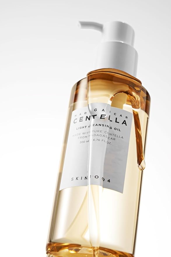 SKIN1004 Madagascar Centella Light Cleansing Oil 6.76 fl.oz, 200ml | Gentle Oil Cleanser for Face, Korean Facial Cleanser, Double Cleansing