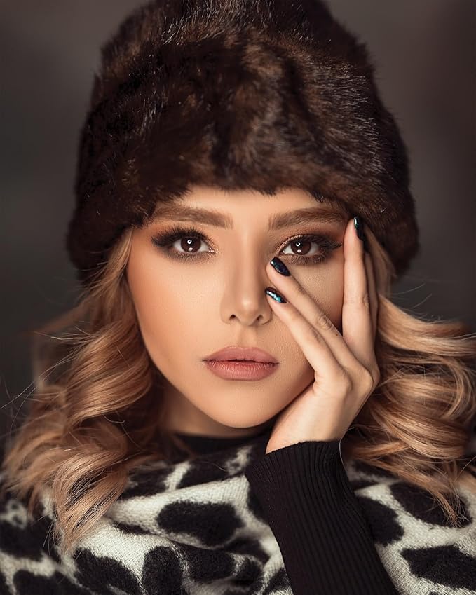 French Girl Le Lip Tint - Moisturizing & Hydrating Lip Balm for Sheer, Buildable Coverage & Shine, Clean Formula, Organic Ingredients, Vegan & Cruelty-Free - Sonali