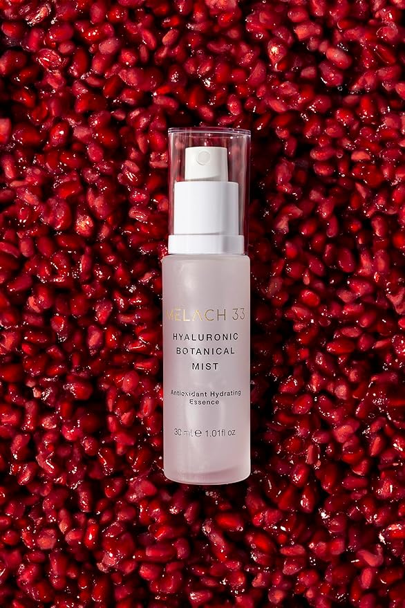 Hyaluronic Botanical Mist. Hydrating mist with pomegranate and grapeseed oils. Antioxidants and hyaluronic acid. Refreshes skin. Instant hydration