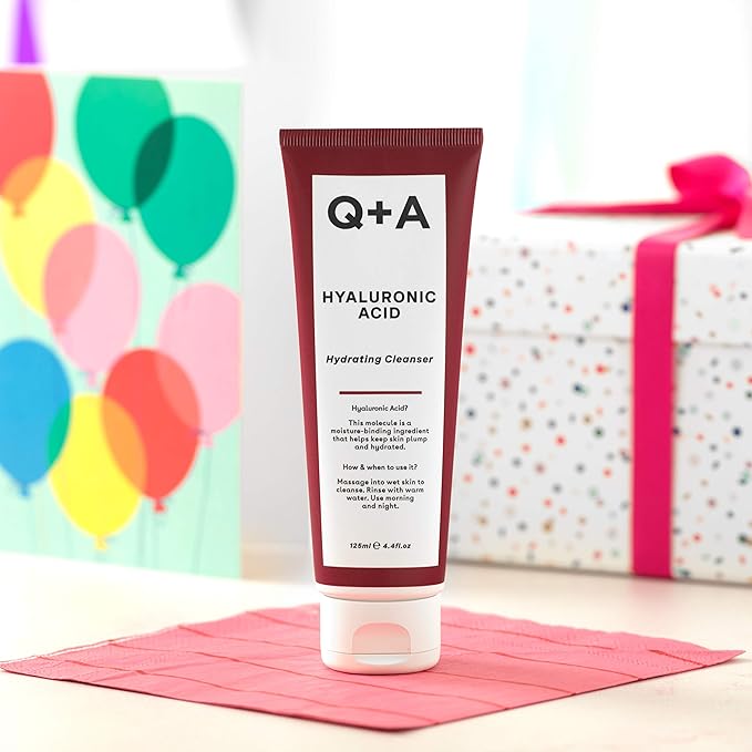 Q+A Hyaluronic Acid Hydrating Cleanser (125ml), Gentle Foaming Cleanser, Face Wash with Aloe Vera and Coco Betaine, Hydrating and Non-Drying, Fragrance Free Skincare