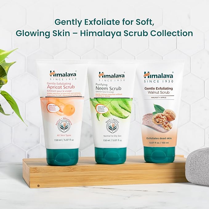 Himalaya Gentle Exfoliating Walnut Scrub for Deep Cleaning & Renewed Skin, 5.07 oz